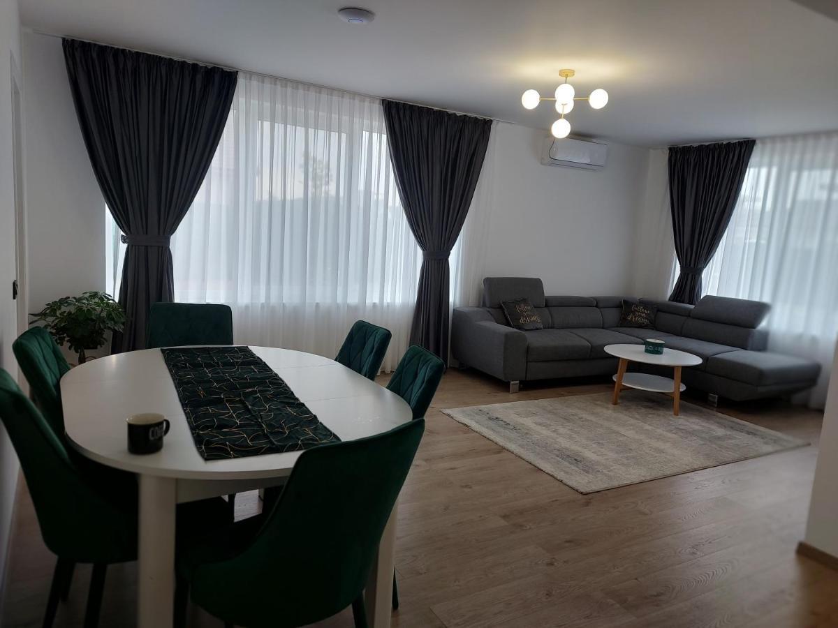 Casa Abiiani Hotel Oradea Ngoại thất bức ảnh
