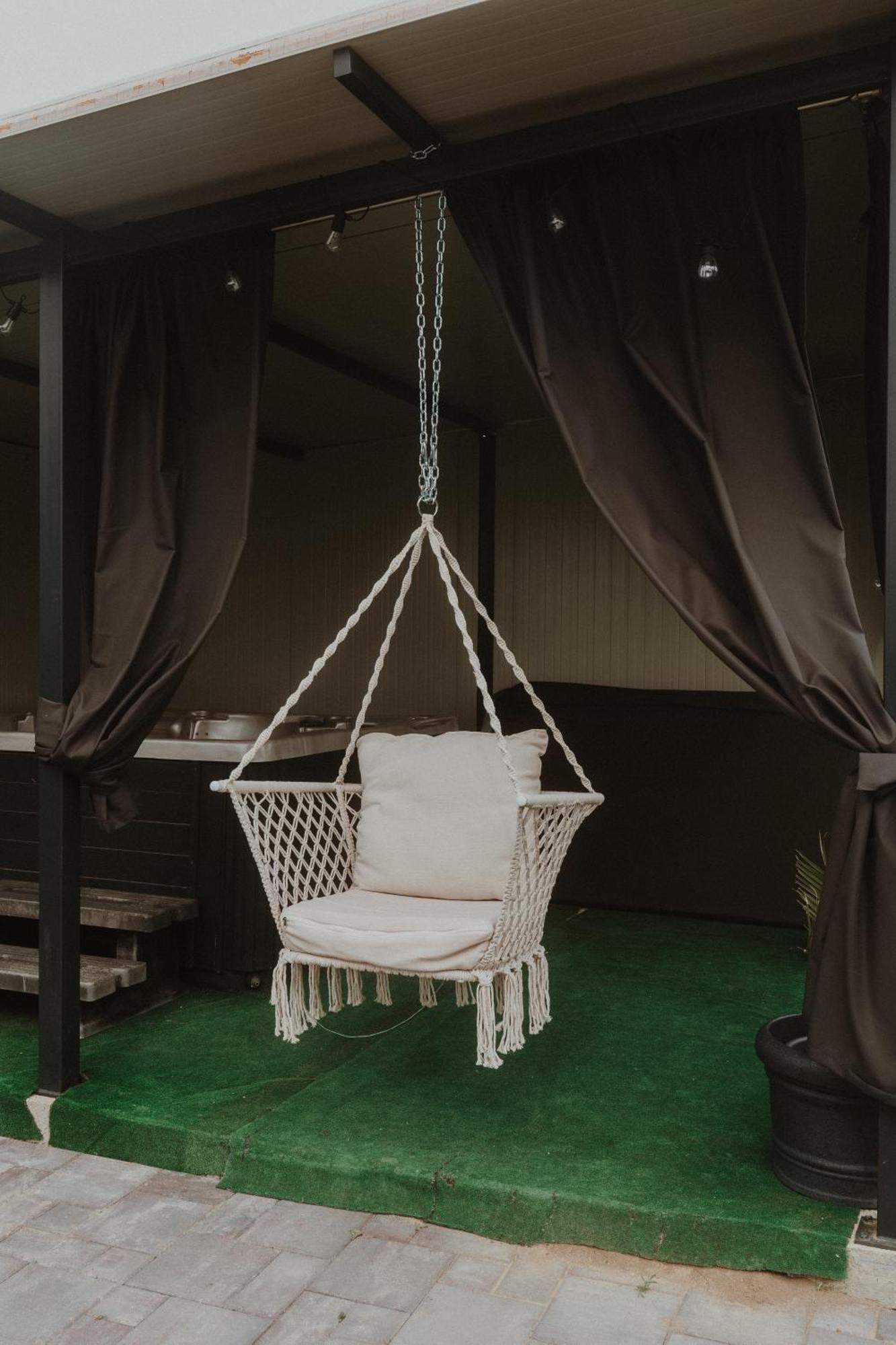 Casa Abiiani Hotel Oradea Ngoại thất bức ảnh