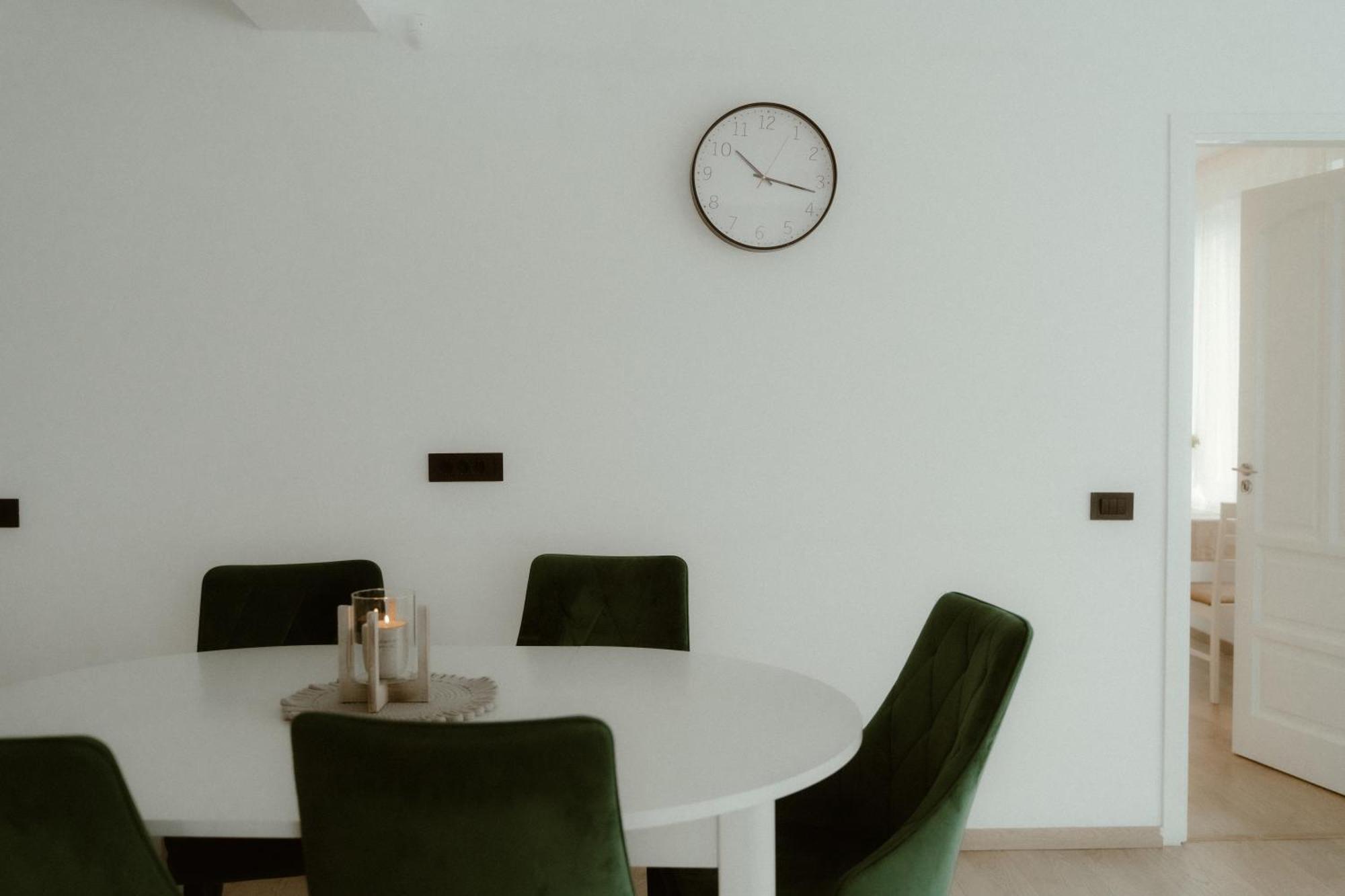 Casa Abiiani Hotel Oradea Ngoại thất bức ảnh