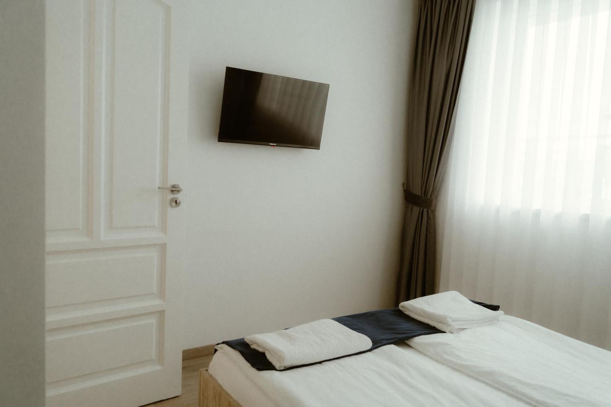 Casa Abiiani Hotel Oradea Ngoại thất bức ảnh