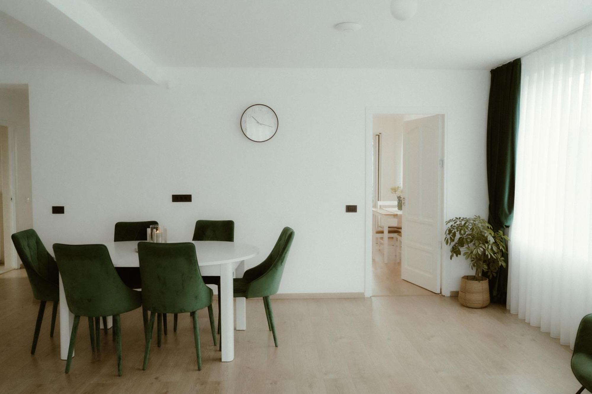 Casa Abiiani Hotel Oradea Ngoại thất bức ảnh